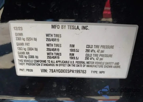 2023 Tesla Model Y Awd/Long Range Dual Motor All-Wheel Drive z USA, uszkodzony, nr VIN 7SAYGDEE5PA199763